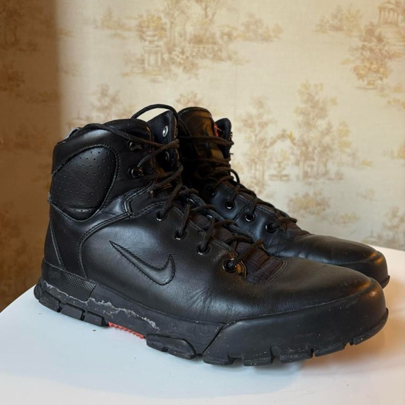 Nike Air Nevist 6 ACG black leather hiking boots outdoor gorpcore winter 8 US - Picture 1 of 8